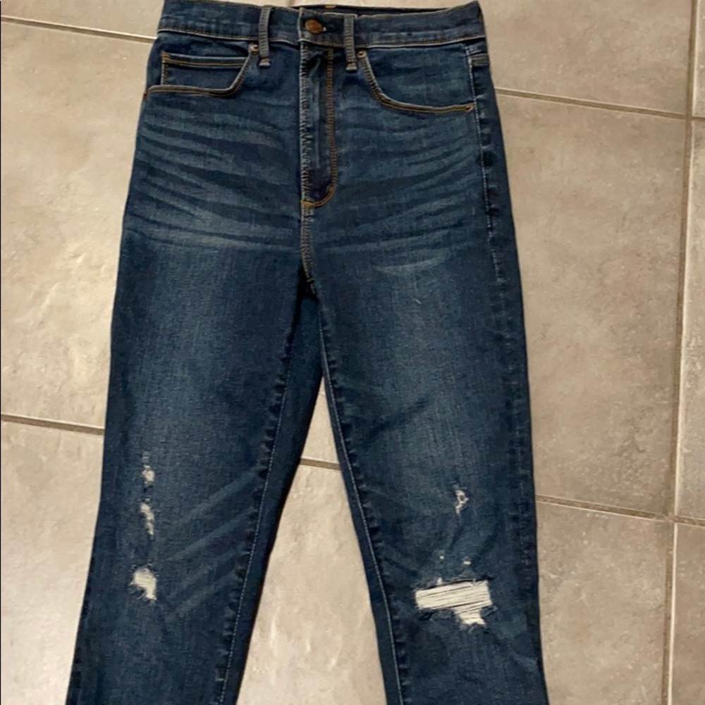 A&F Ultra High Rise Super Skinny Jeans - Picture 4 of 6